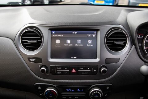 Hyundai i10 PREMIUM SE 24