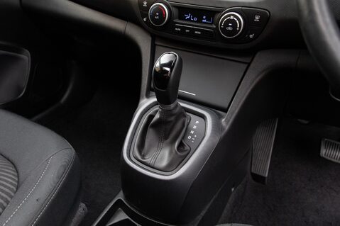 Hyundai i10 PREMIUM SE 34
