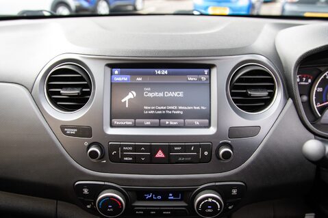 Hyundai i10 PREMIUM SE 25