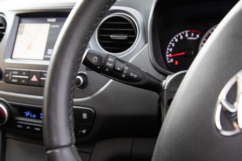 Hyundai i10 PREMIUM SE 17