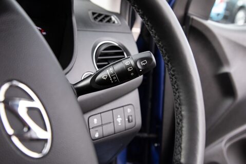 Hyundai i10 PREMIUM SE 18