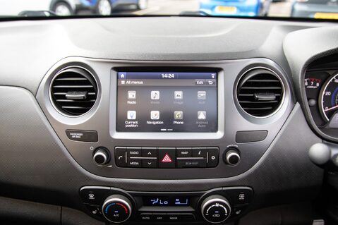 Hyundai i10 PREMIUM SE 23