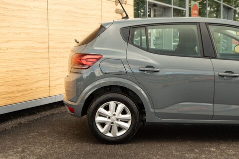 Dacia Sandero EXPRESSION TCE 7