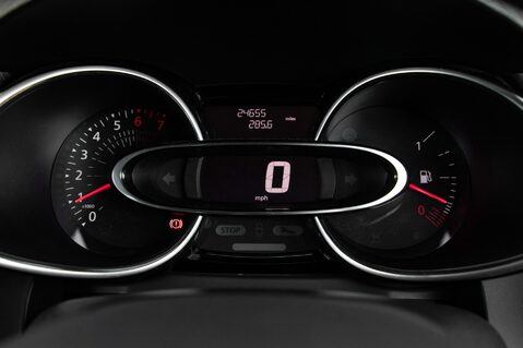 Renault Clio ICONIC TCE 16