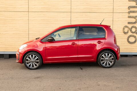 Volkswagen Up BLACK EDITION 13