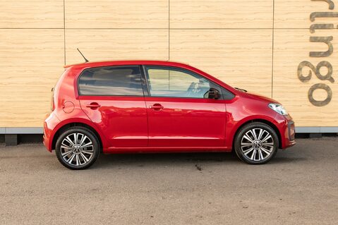 Volkswagen Up BLACK EDITION 12