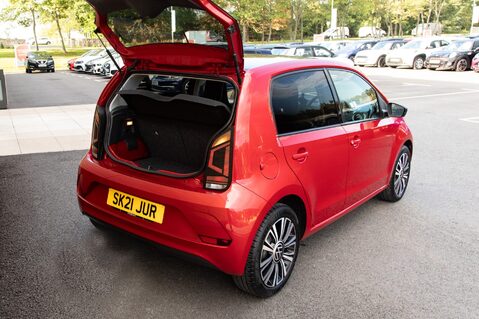 Volkswagen Up BLACK EDITION 30