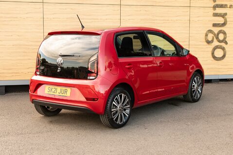 Volkswagen Up BLACK EDITION 2