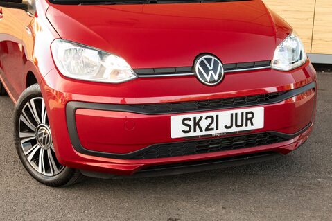 Volkswagen Up BLACK EDITION 10