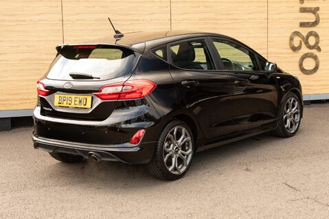 Ford Fiesta ST-LINE 2