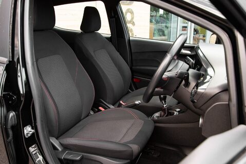 Ford Fiesta ST-LINE 27