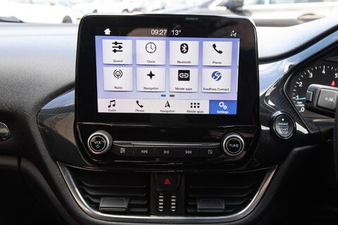 Ford Fiesta ST-LINE 25