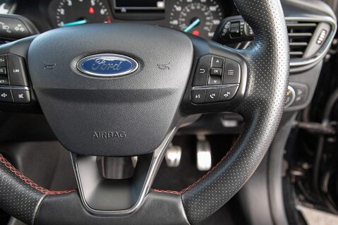 Ford Fiesta ST-LINE 19