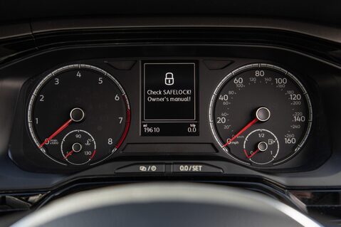 Volkswagen Polo SE TSI DSG 15