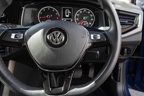 Volkswagen Polo SE TSI DSG 20