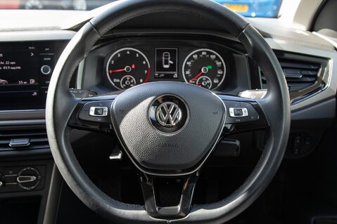 Volkswagen Polo SE TSI DSG 21