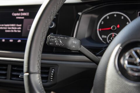 Volkswagen Polo SE TSI DSG 17