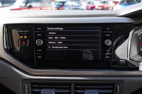 Volkswagen Polo SE TSI DSG 26