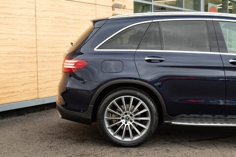 Mercedes-Benz GLC GLC 350 D 4MATIC AMG LINE PREMIUM PLUS 7