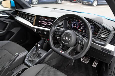 Audi A1 SPORTBACK TFSI S LINE