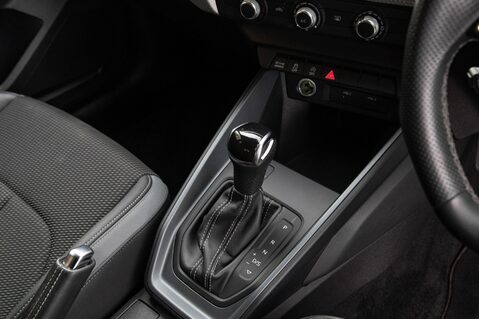 Audi A1 SPORTBACK TFSI S LINE 31