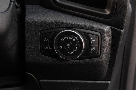 Ford Ecosport ST-LINE 16