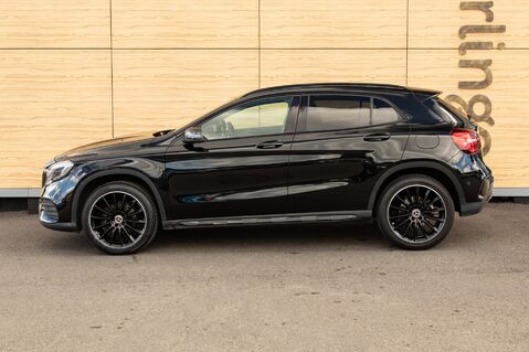Mercedes-Benz GLA Class GLA 200 AMG LINE EDITION 13