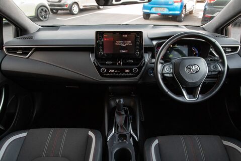 Toyota Corolla GR SPORT 3