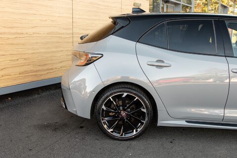 Toyota Corolla GR SPORT 7