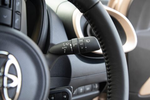 Toyota Aygo X VVT-I EDGE 18