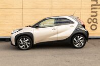 Toyota Aygo X VVT-I EDGE 13