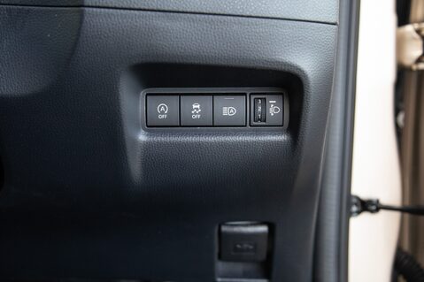 Toyota Aygo X VVT-I EDGE 16