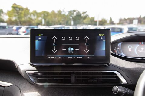 Peugeot 3008 S/S ALLURE PREMIUM PLUS 22