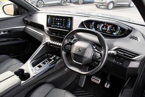 Peugeot 3008 S/S ALLURE PREMIUM PLUS 4