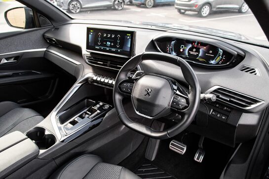 Peugeot 3008 S/S ALLURE PREMIUM PLUS