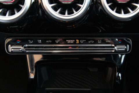 Mercedes-Benz A Class A 200 AMG LINE PREMIUM PLUS 34