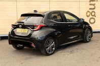 Toyota Yaris EXCEL FHEV 2