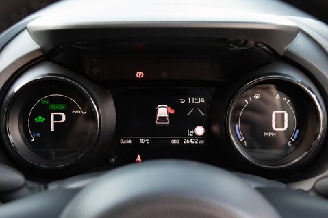 Toyota Yaris EXCEL FHEV 15