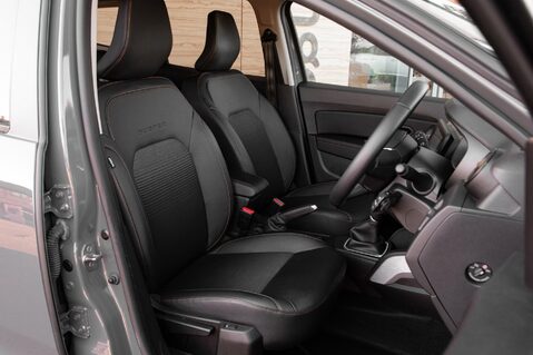 Dacia Duster EXTREME SE TCE EDC 29