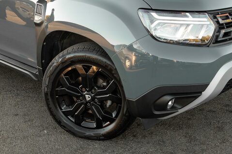 Dacia Duster EXTREME SE TCE EDC 11