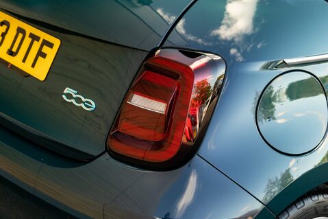 Fiat 500e LA PRIMA 9