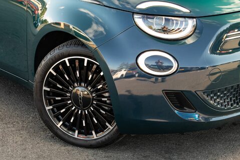 Fiat 500e LA PRIMA 11