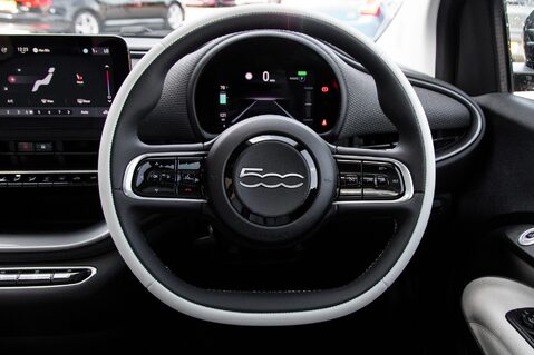 Fiat 500e LA PRIMA 21