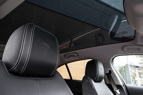 Jaguar I-Pace HSE 32