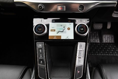 Jaguar I-Pace HSE 34