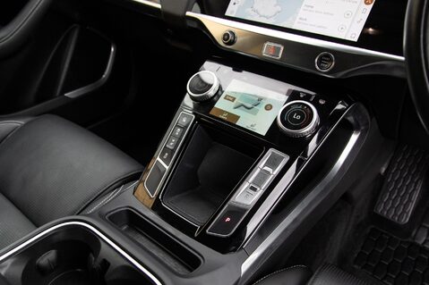 Jaguar I-Pace HSE 33