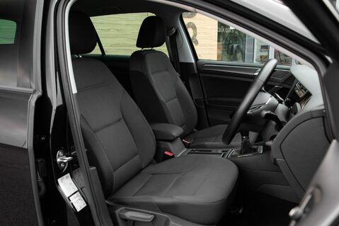 Volkswagen Golf MATCH TSI EVO 31