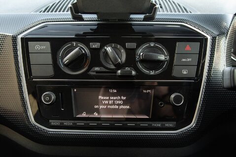 Volkswagen Up BASE 24