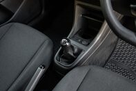 Volkswagen Up BASE 28