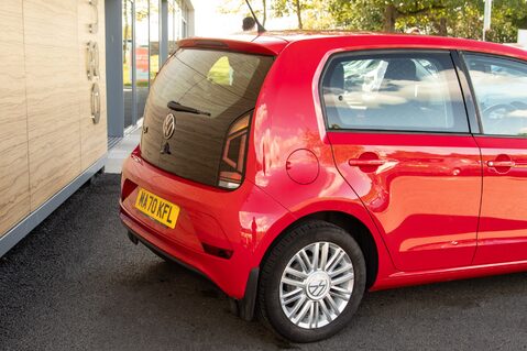 Volkswagen Up BASE 8